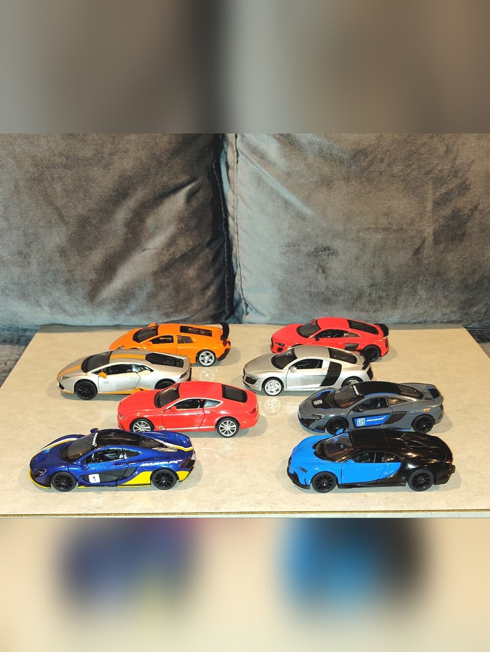 NEW BUNDLE OF 8 SUPER-CARS & HYPER-CARS DIE CAST MODEL CARS Lamborghini